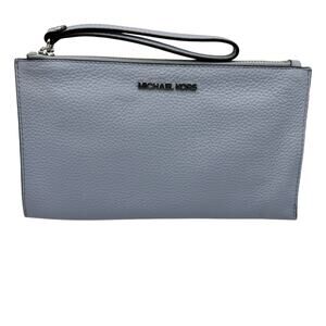 Michael Kors / Wristlet/Wallet/ Jet Set / Light Blue EUC